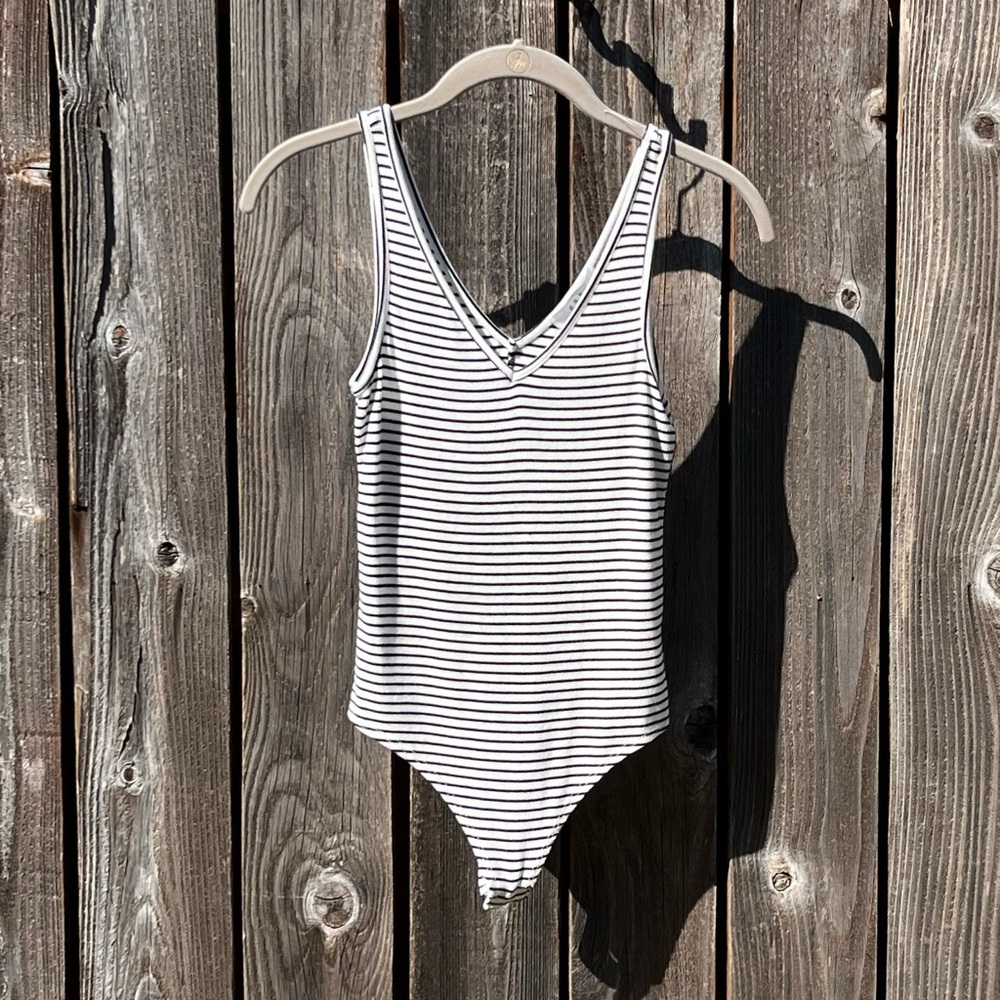 Gaze black and white stripe bodysuit size XS